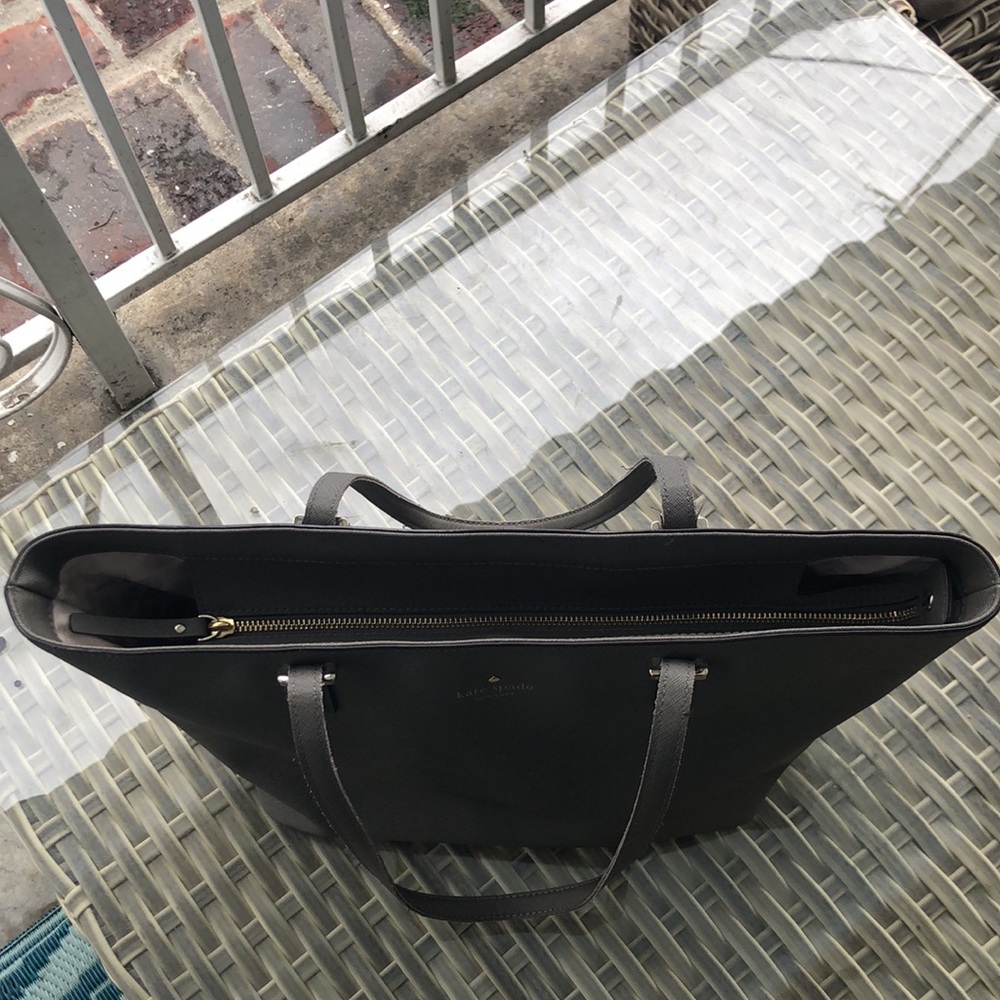 Kate Spade Harmony Tote- in taupe - Picture 3 of 12